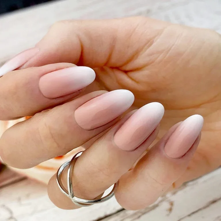 Professionelle Babyboomer Maniküre – präzise gearbeitet im NK-Studio Hannover-Kleefeld NK-Studio Hannover-Kleefeld